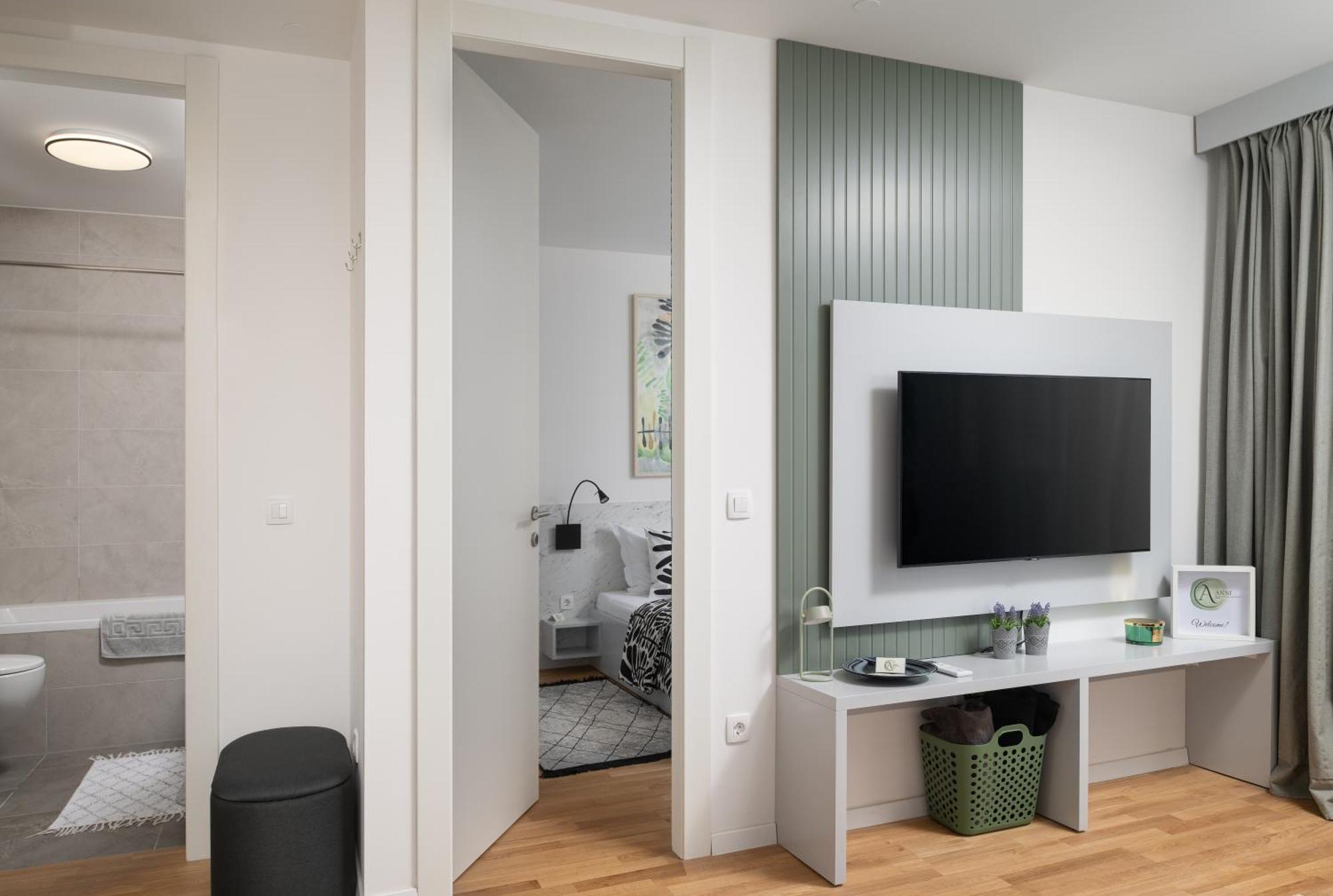Anni - Modern & Cosy - With Garage & Balcony