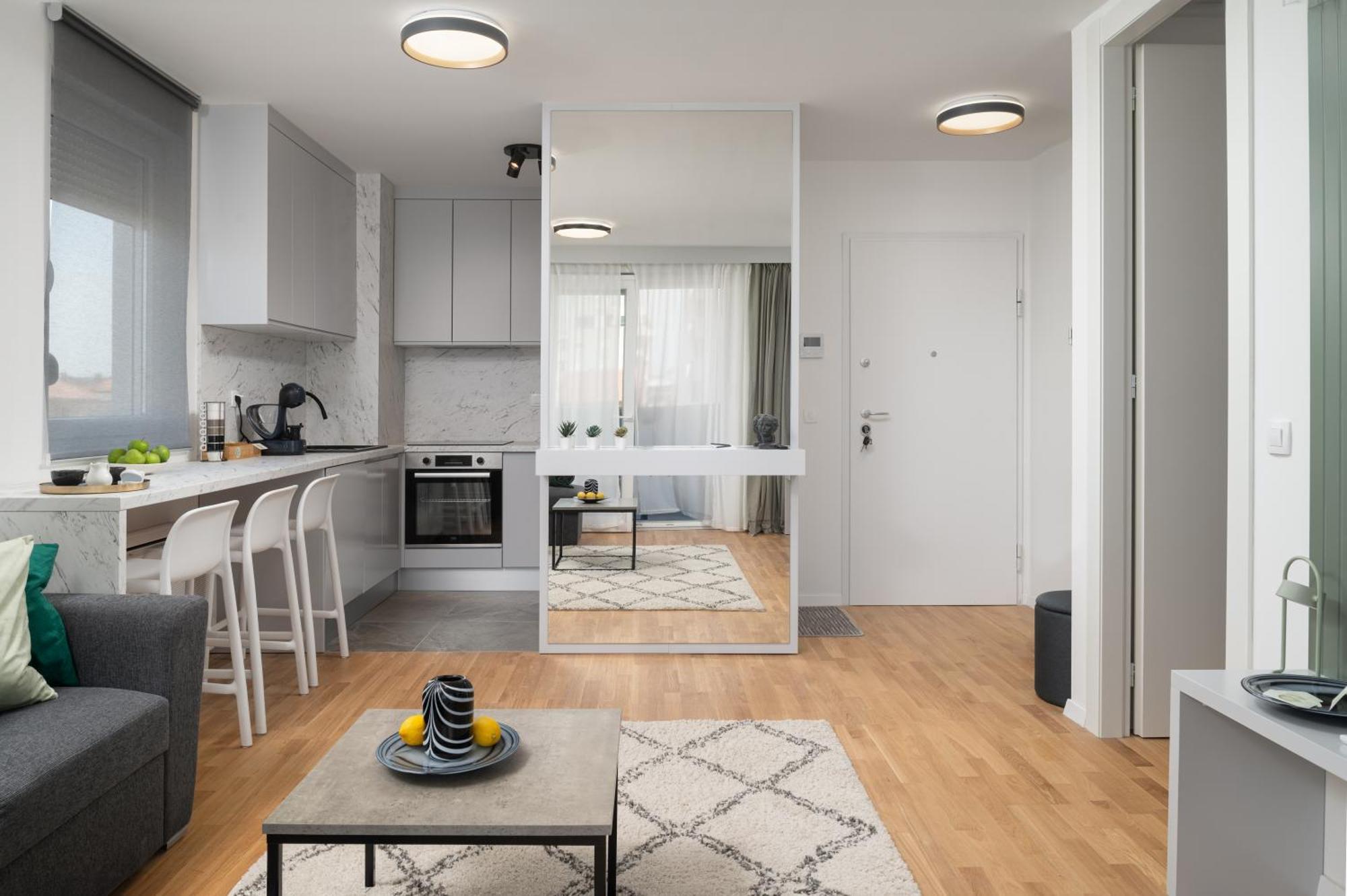 Anni - Modern & Cosy - With Garage & Balcony Zadar